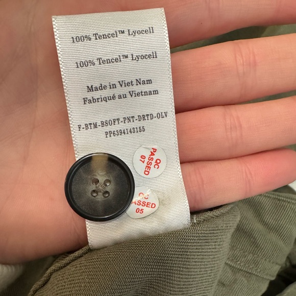 Everlane THE UTILITY PANT IN BUTTERSOFT - “ Kalamata “ Olive - 12 - Picture 7 of 9